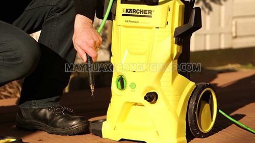 Người dùng cần sửa chữa máy rửa xe Karcher đúng cách