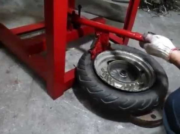 Hạn chế của máy ra vào lốp tự chế