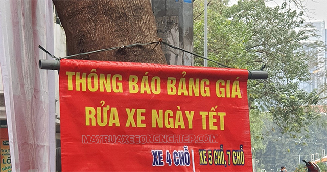 Rửa xe ngày tết giá tăng cao là do đâu?