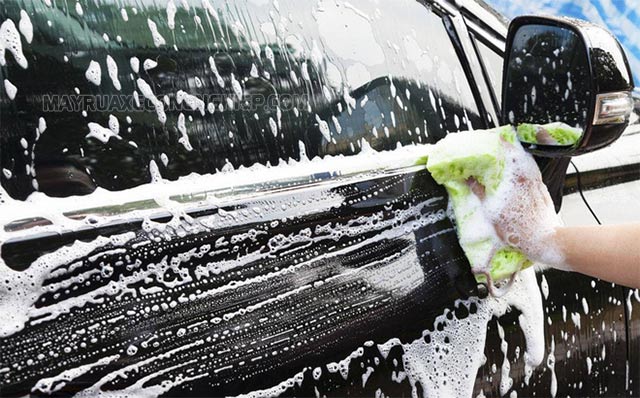 Nước rủa xe chuyên dụng tốt cho xe