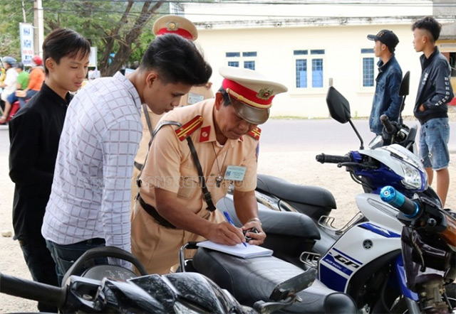 Làm gì để chứng minh được là mình có giấy phép lái xe?